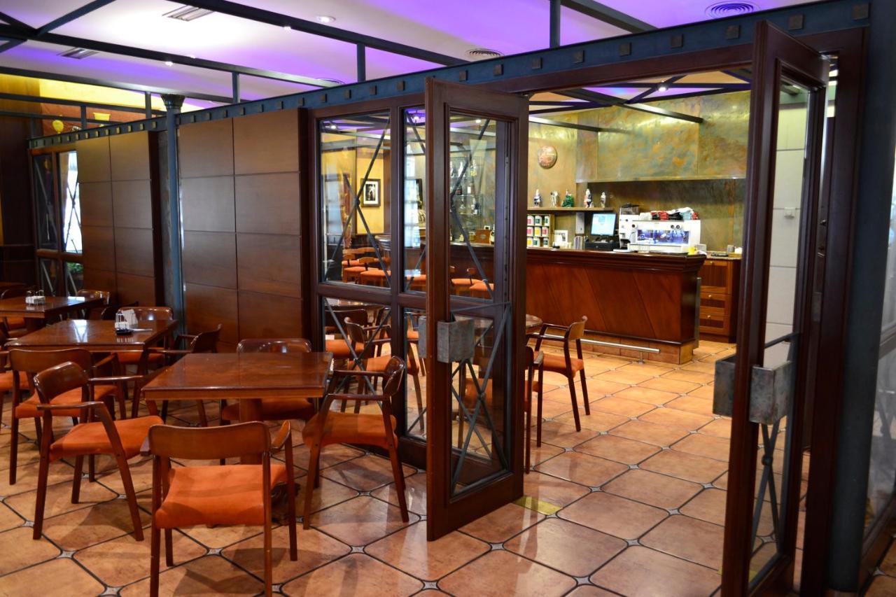 Hotel Alda El Suizo 费罗尔 外观 照片